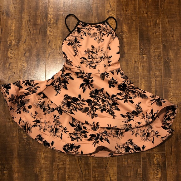 Dusty Pink Flower Print Mini Dress - Picture 4 of 6